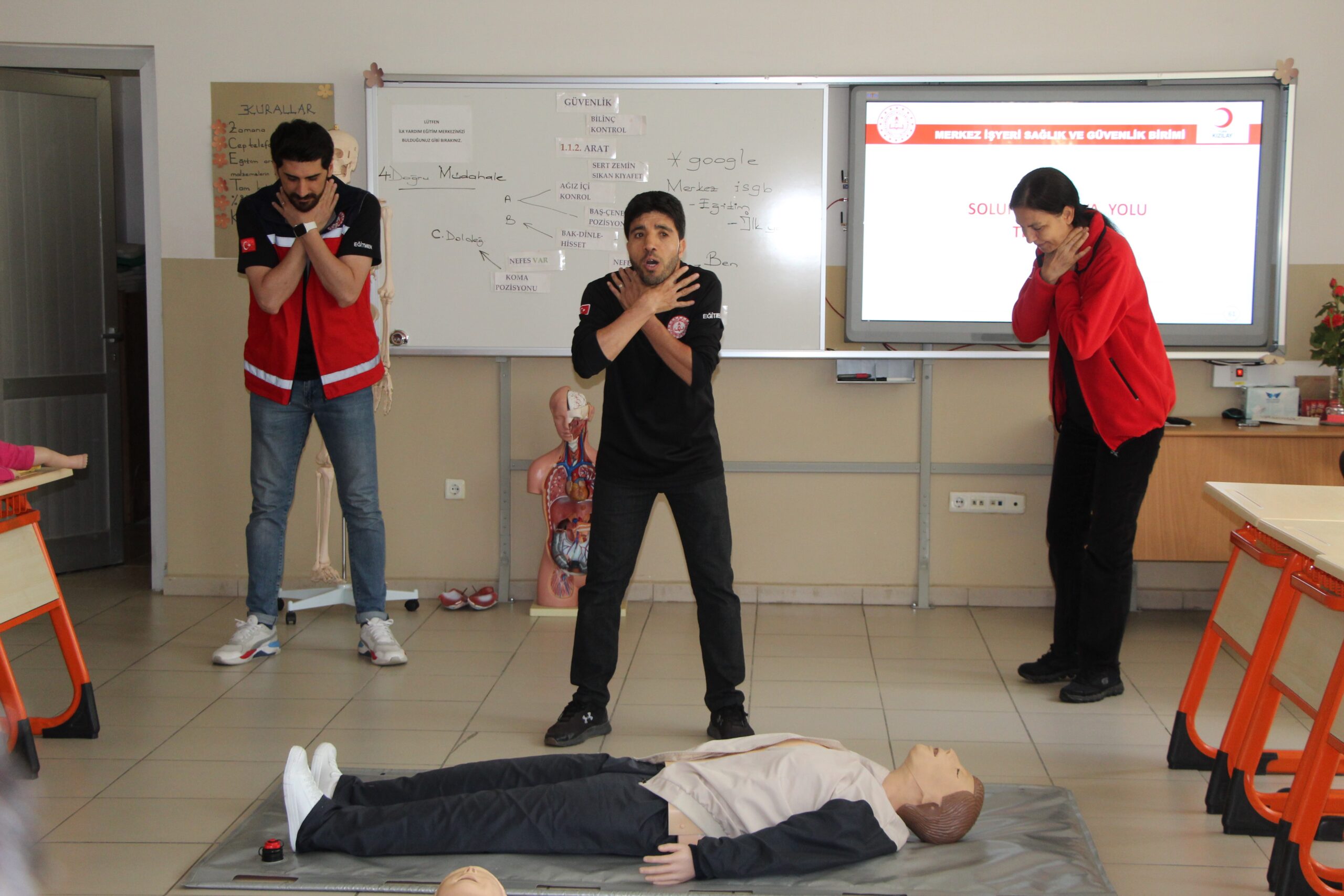 Heimlich manevrası eğitimi