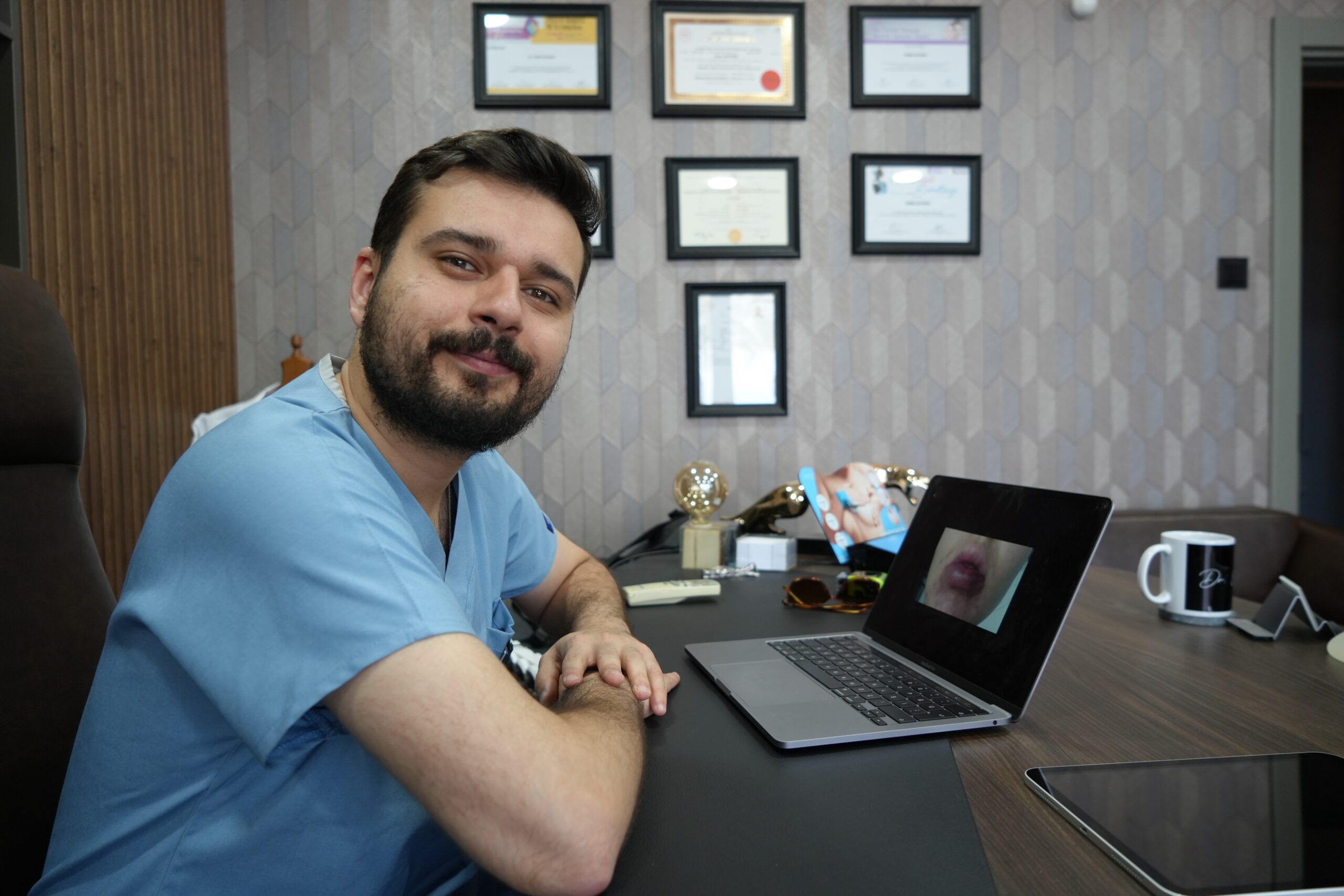 Plastik, Rekonstrüktif ve Estetik Cerrahi Uzmanı Opr. Dr. Emre Kıymık
