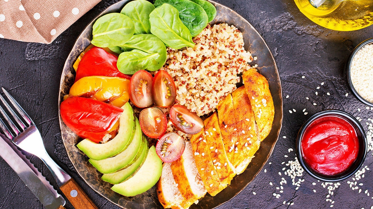 Yemek sonrası karın ağrısı safra taşı belirtisi olabilir