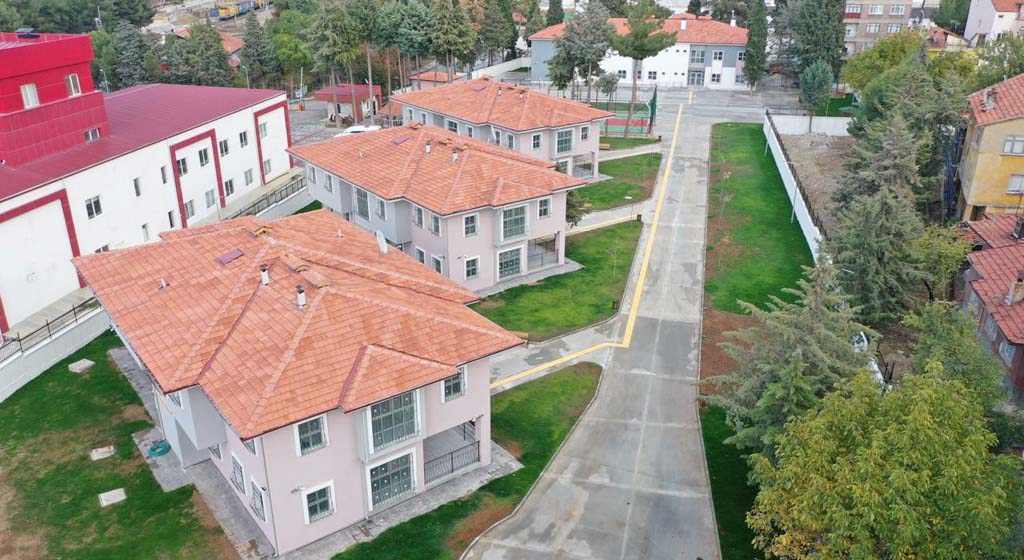 Çocuk evlerinde